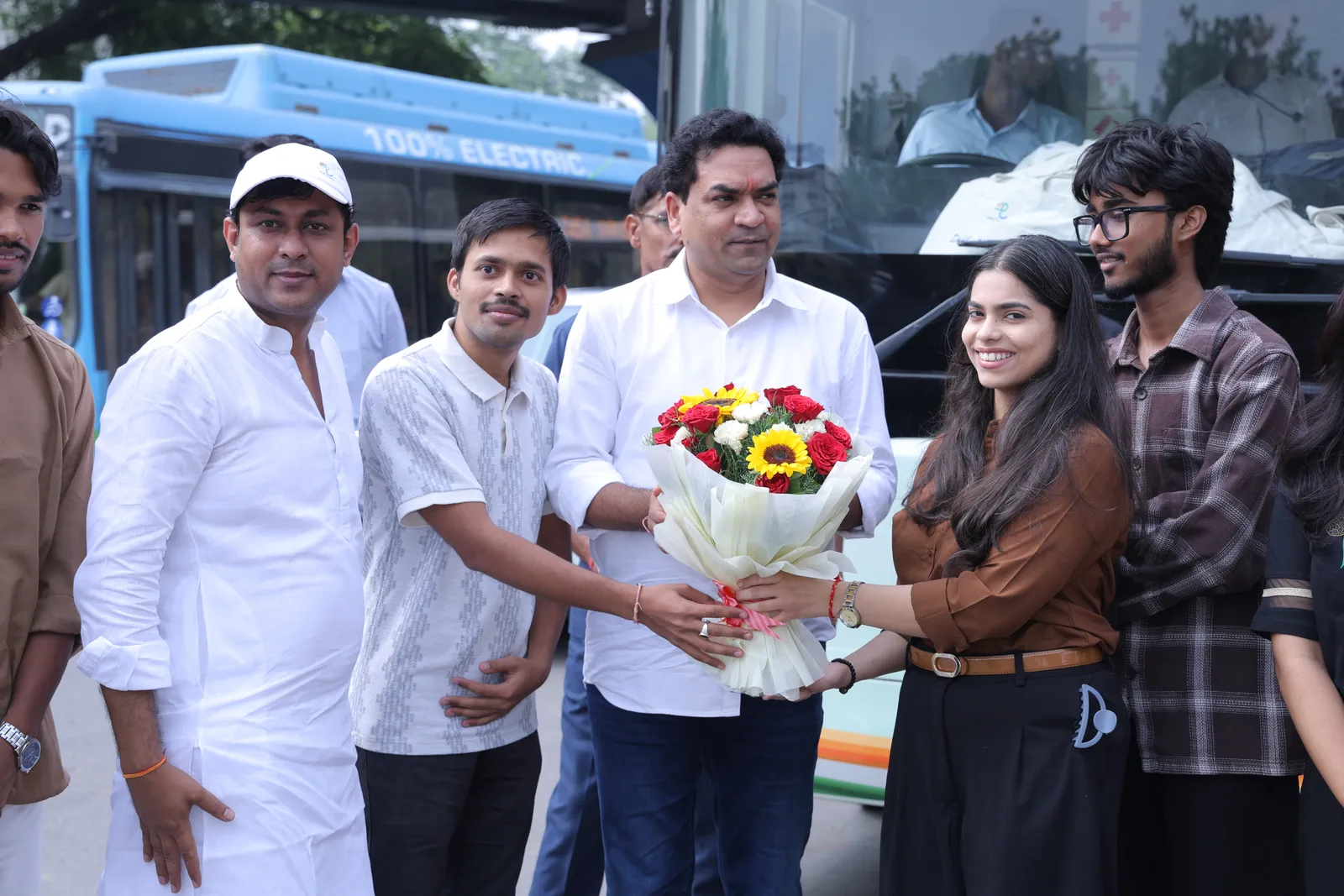 कपिल मिश्रा बस टूर 2